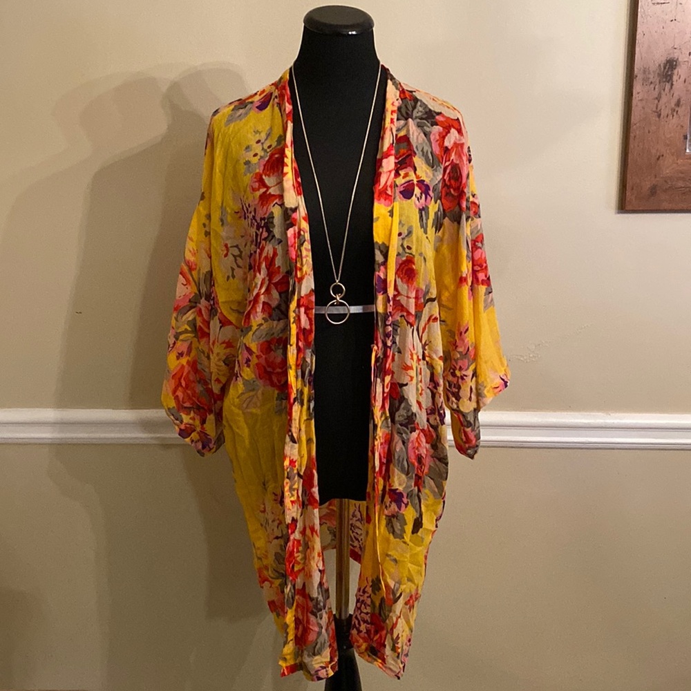 Floral kimono. From Three Bird Nest. Ties in the front.